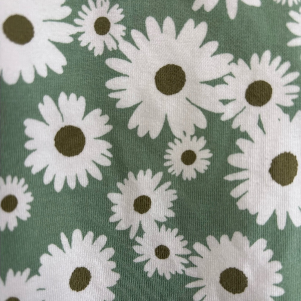 Forever 21 Green Daisy Print Short Sleeve Cropped Tee - White Flower Pattern - Picture 4 of 5